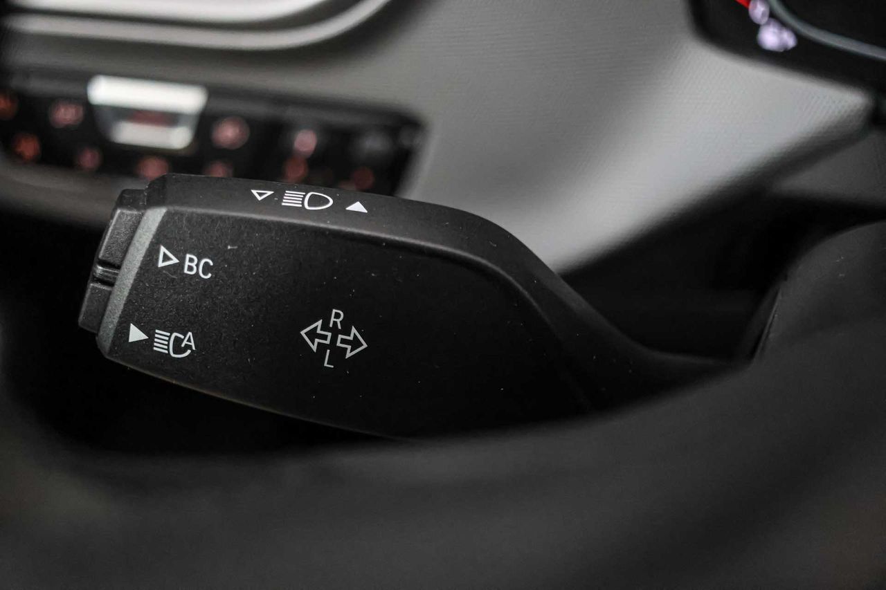 BMW Serie 1 118i Auto. - Foto 36