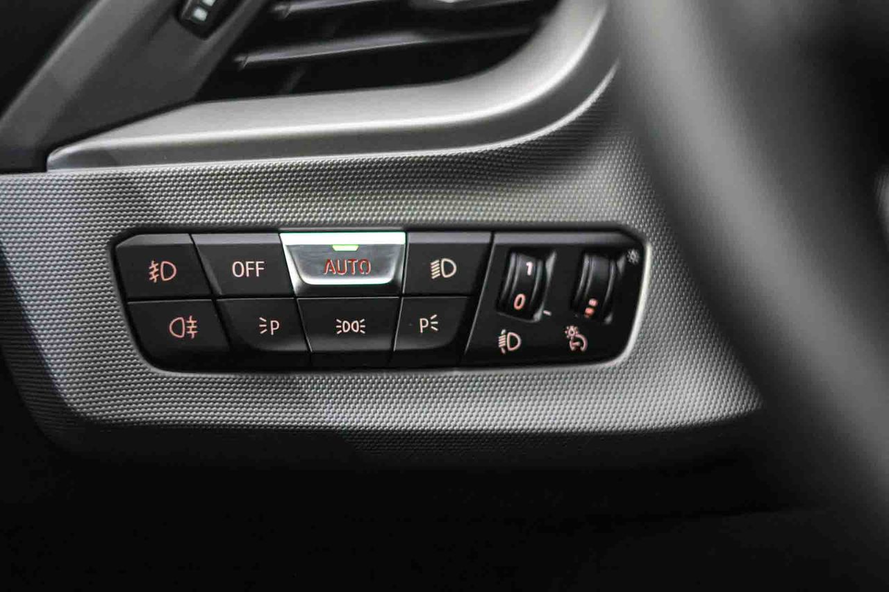 BMW Serie 1 118i **Versión 116i Auto** - Foto 28