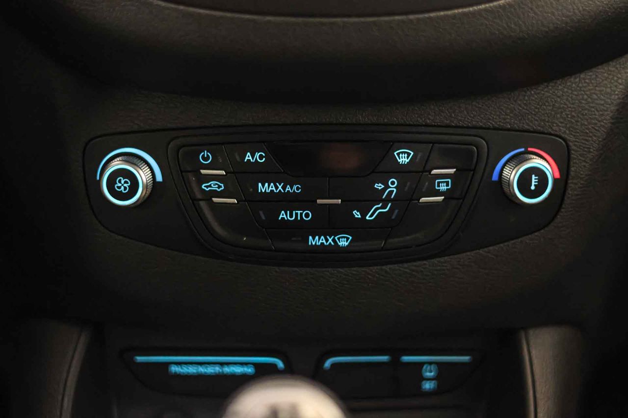 Ford Tourneo Courier 1.0 EcoBoost 100cv Titanium - Foto 46