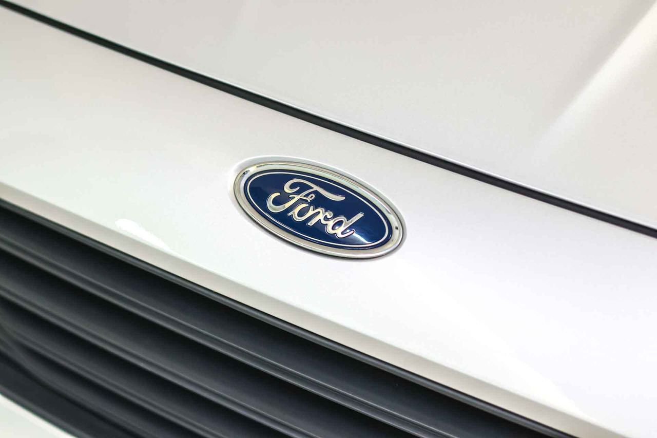 Ford Tourneo Courier 1.0 EcoBoost 100cv Titanium - Foto 11