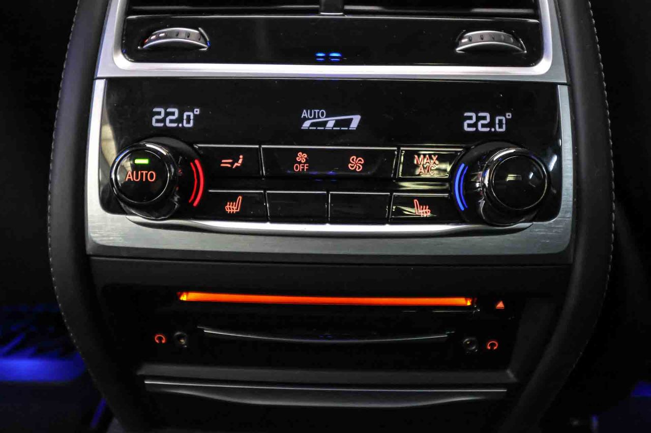 BMW Serie 7 745e - Foto 66