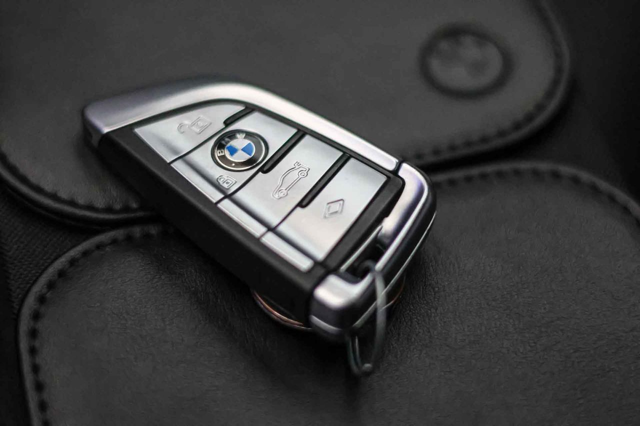 BMW Serie 7 745e - Foto 96