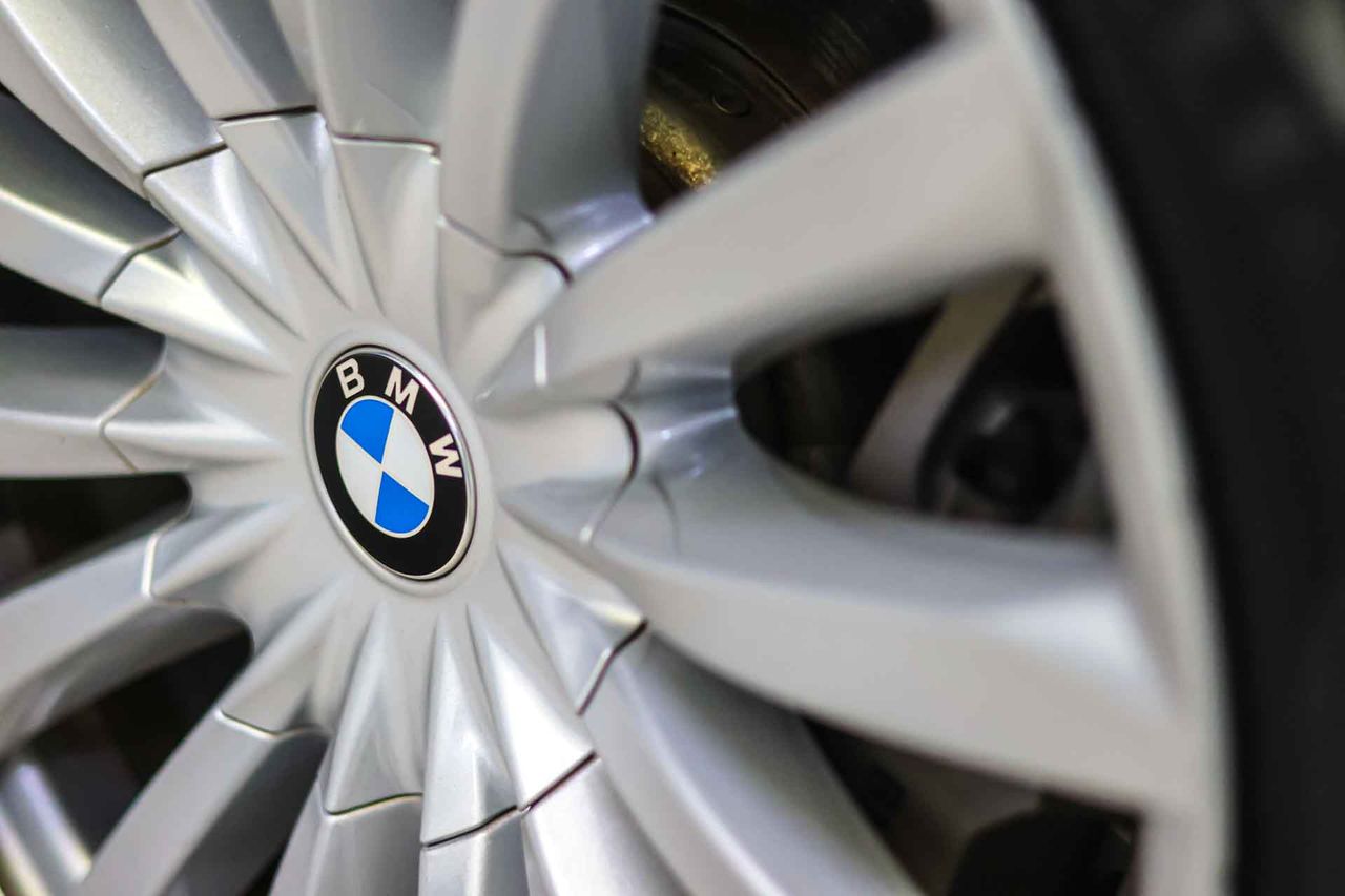 BMW Serie 7 745e - Foto 21