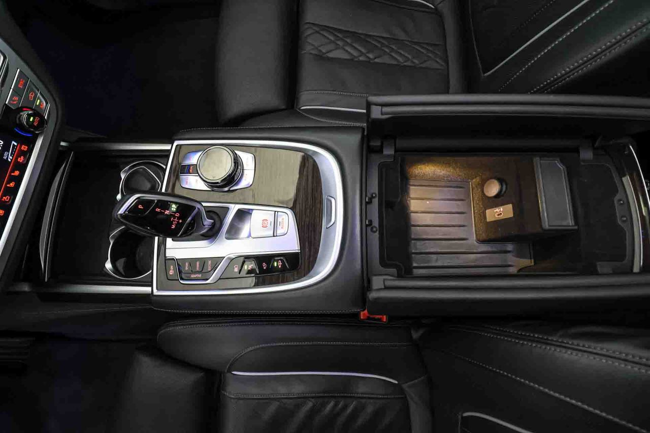 BMW Serie 7 745e - Foto 61