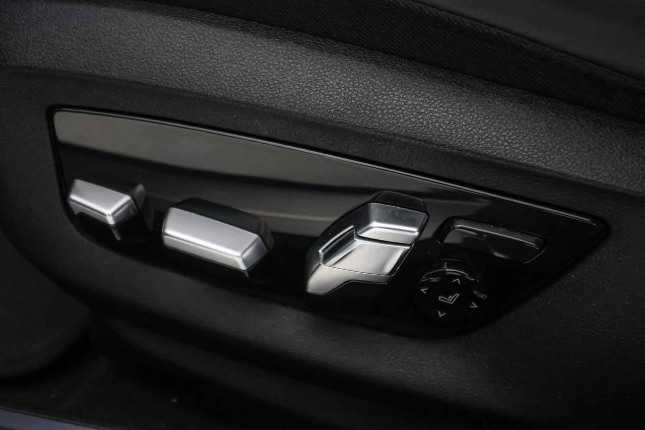 BMW Serie 7 745e - Foto 36