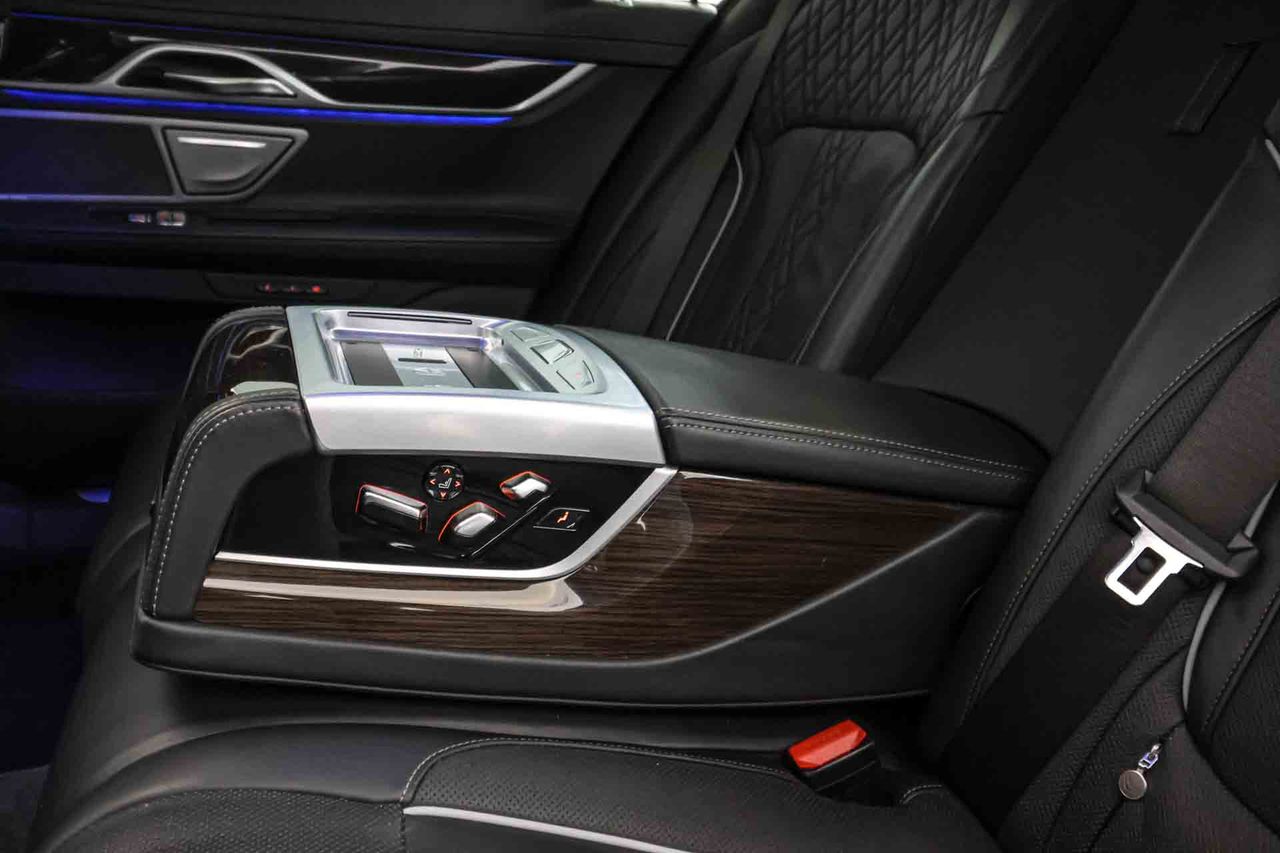 BMW Serie 7 745e - Foto 67
