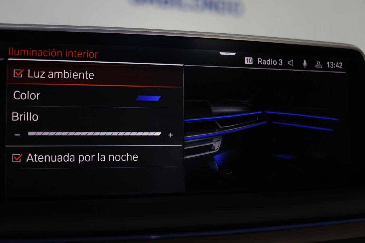 BMW Serie 7 745e - Foto 91