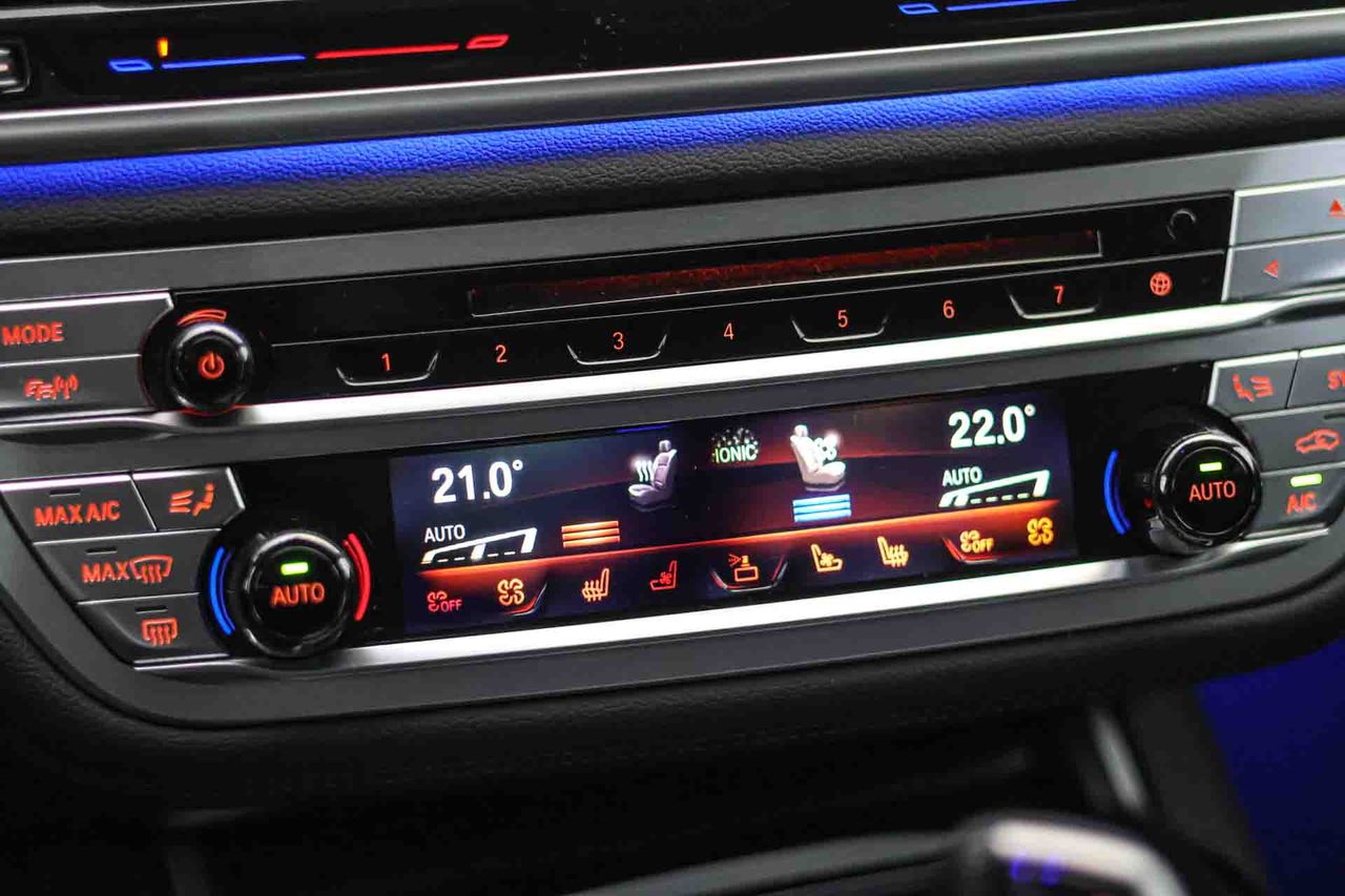 BMW Serie 7 745e - Foto 57