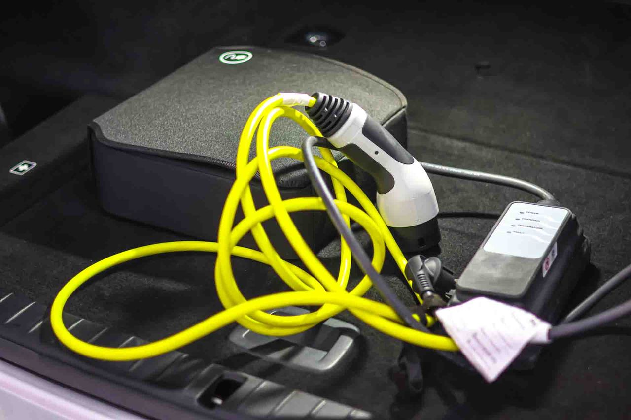 BMW Serie 7 745e - Foto 95