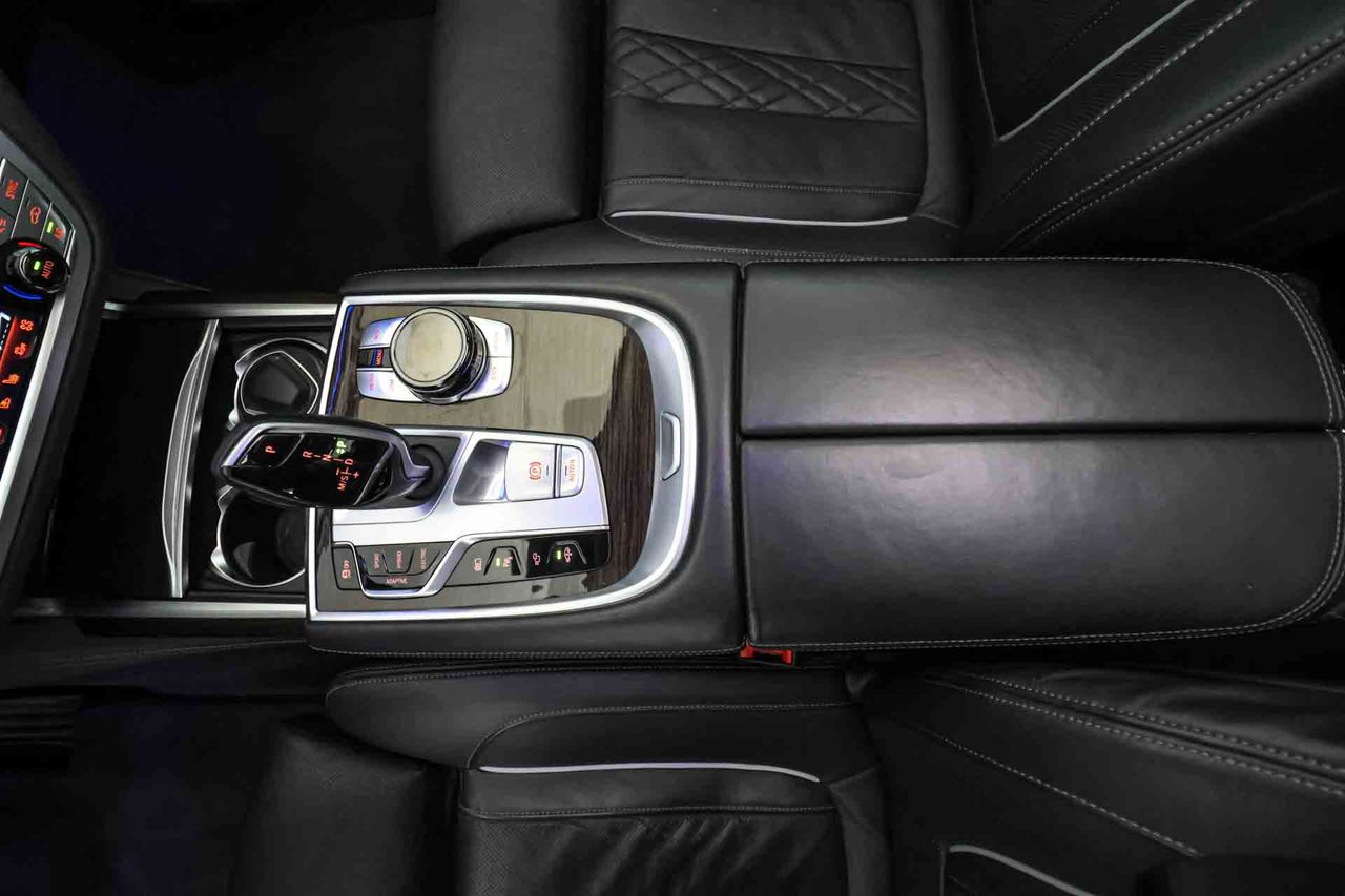 BMW Serie 7 745e - Foto 60