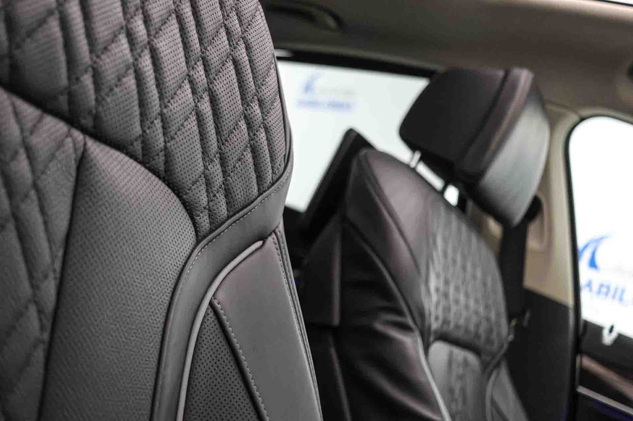 BMW Serie 7 745e - Foto 74