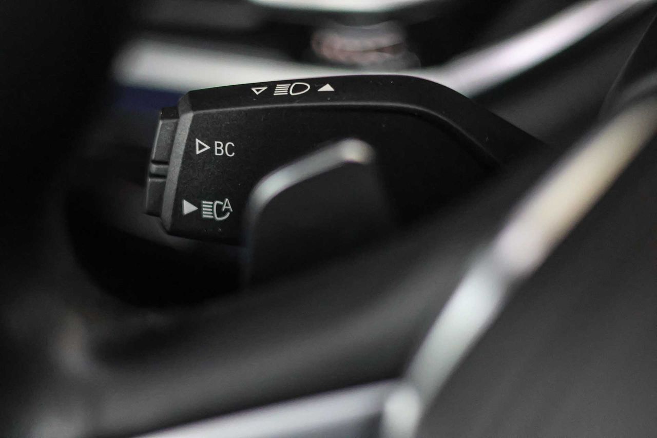 BMW Serie 7 745e - Foto 47