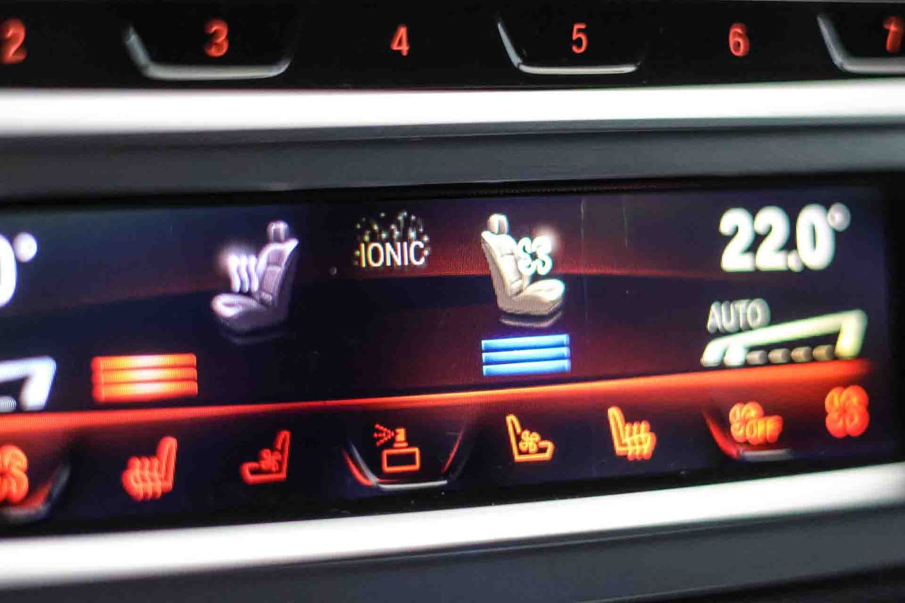 BMW Serie 7 745e - Foto 58