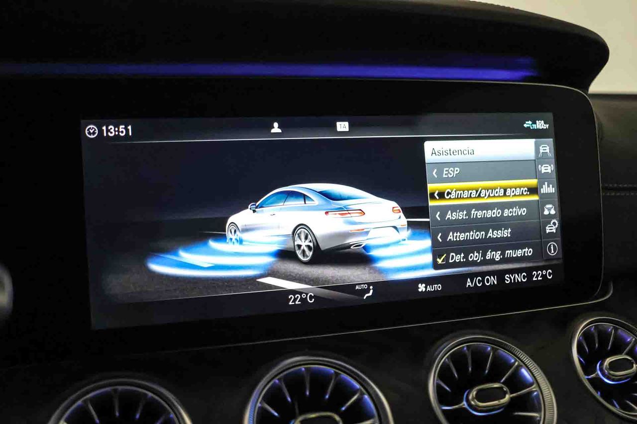 Mercedes Clase E Coupé E 220 d 4MATIC AMG Line **Techo panorámico** - Foto 62