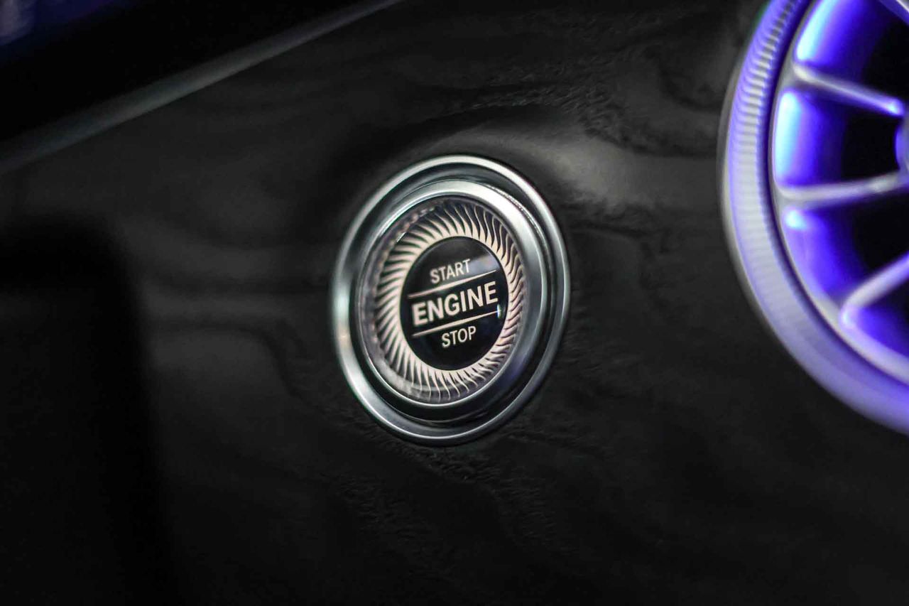 Mercedes Clase E Coupé E 220 d 4MATIC AMG Line **Techo panorámico** - Foto 41