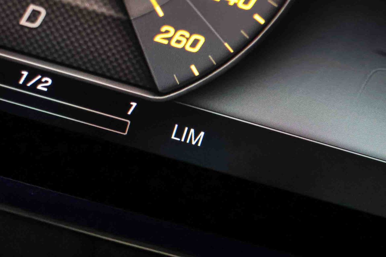 Mercedes Clase E Coupé E 220 d 4MATIC AMG Line **Techo panorámico** - Foto 34