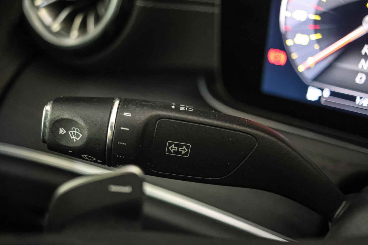 Mercedes Clase E Coupé E 220 d 4MATIC AMG Line **Techo panorámico** - Foto 36