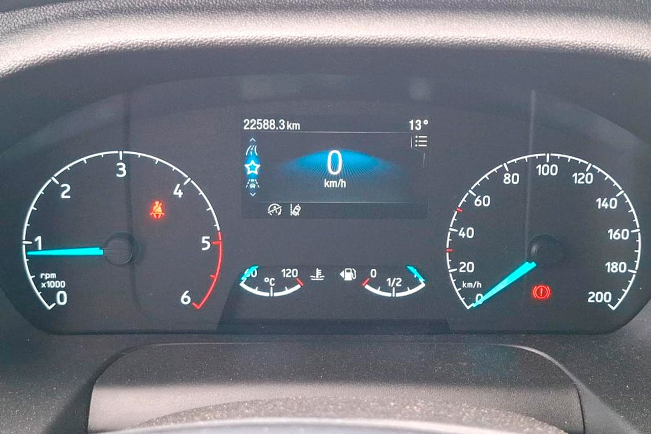 Ford Transit Chasis Cabina 3500 L4 Ecoblue  - Foto 4