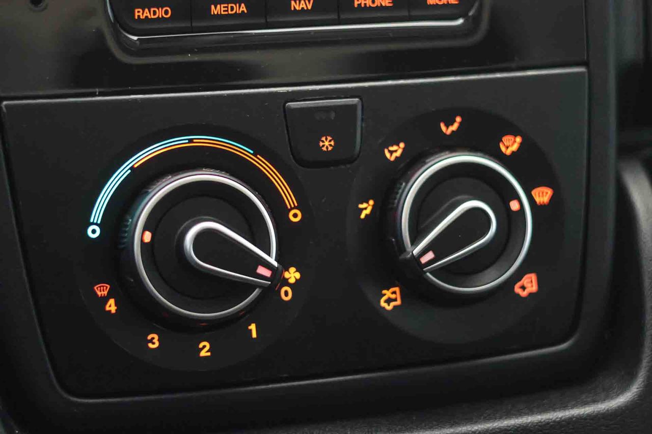 Opel Movano L1H2 2.2BlueHDI **Sólo 13248kms** - Foto 40