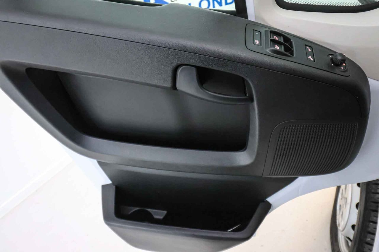 Opel Movano L1H2 2.2BlueHDI **Sólo 13248kms** - Foto 28