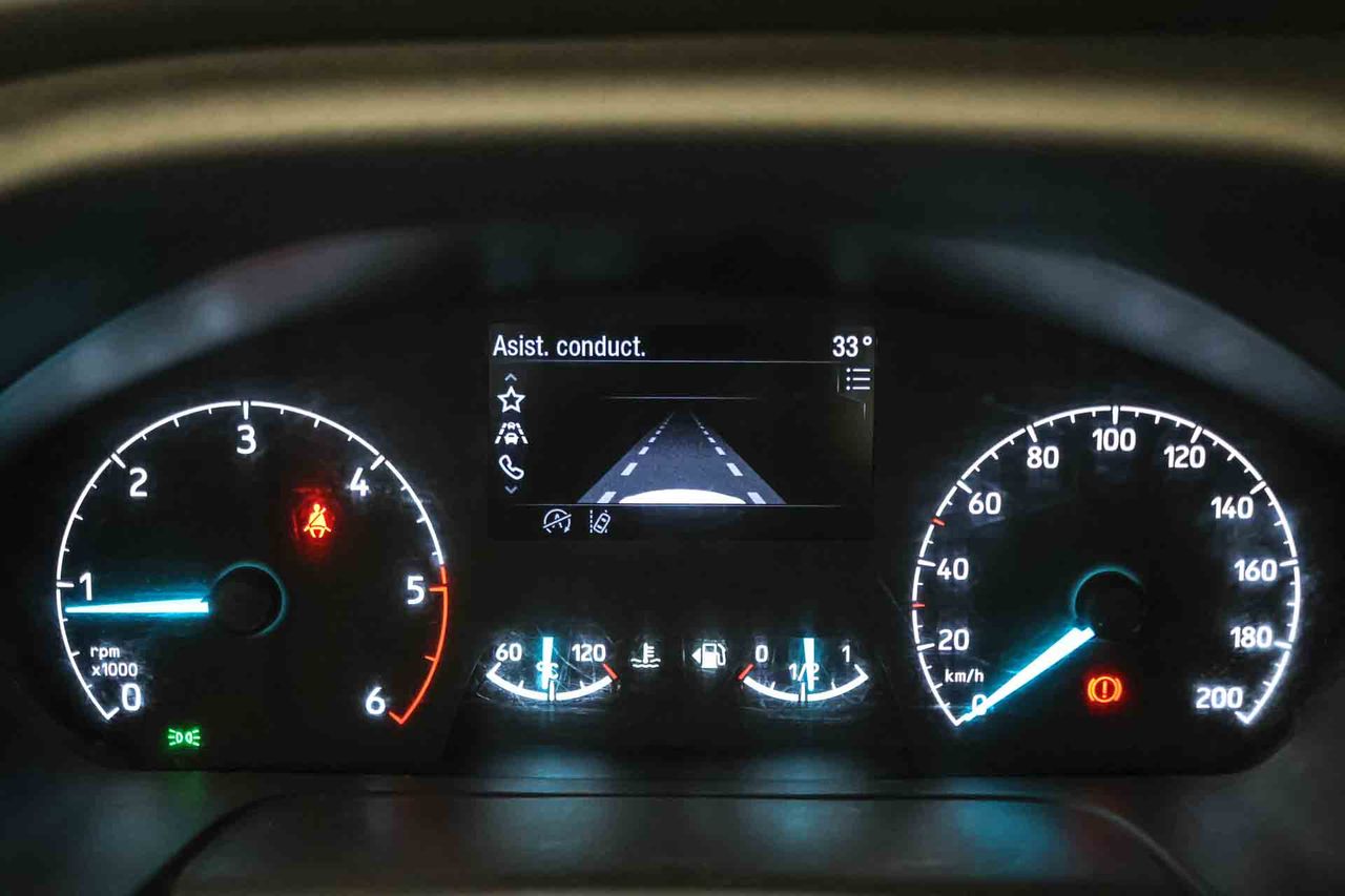 Ford Transit 2.0TDCI Chasis Cabina L2 *Caja abierta* *Basculante* *Sólo 39000kms** - Foto 30