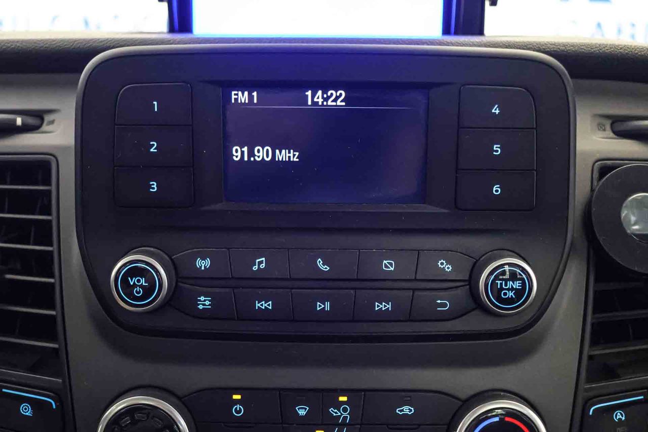 Ford Transit 2.0TDCI Chasis Cabina L2 *Caja abierta* *Basculante* *Sólo 39000kms** - Foto 37