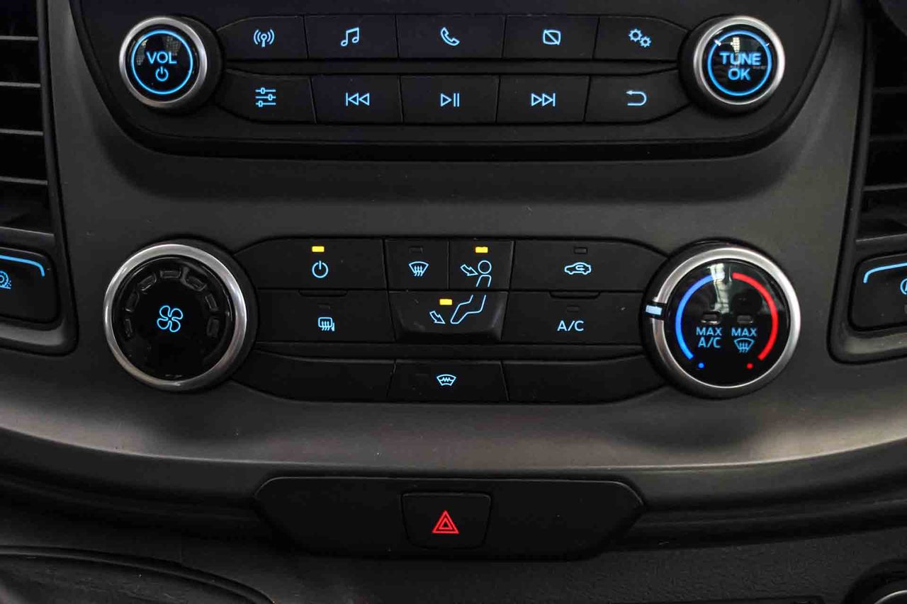 Ford Transit 2.0TDCI Chasis Cabina L2 *Caja abierta* *Basculante* *Sólo 39000kms** - Foto 36