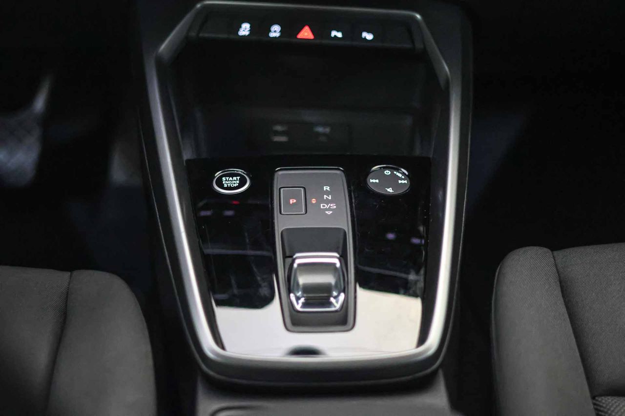 Audi A3 Sedan 35 TFSI 110kW (150CV) S tronic - Foto 43