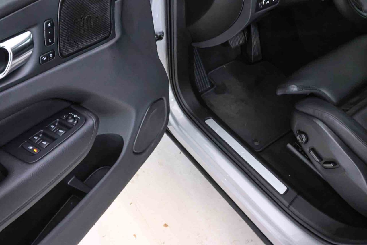 Volvo XC60 2.0 T6 AWD Recharge Inscription Exp Auto - Foto 33