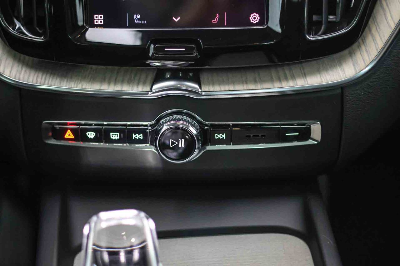 Volvo XC60 2.0 T6 AWD Recharge Inscription Exp Auto - Foto 46