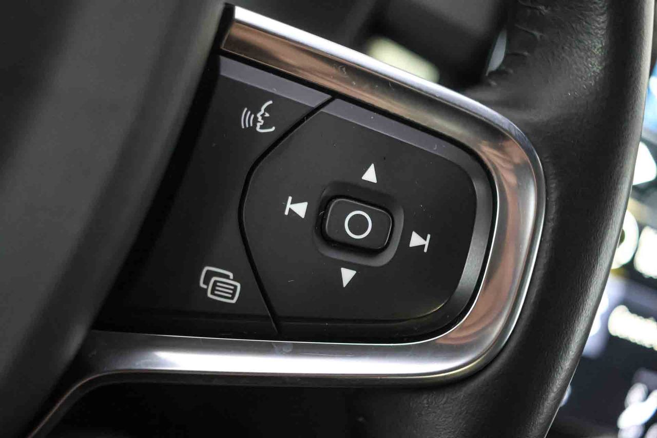 Volvo XC40 1.5 T4 Twin Recharge Inscription Auto - Foto 37