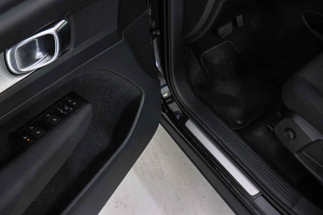 Volvo XC40 1.5 T4 Twin Recharge Inscription Auto - Foto 31