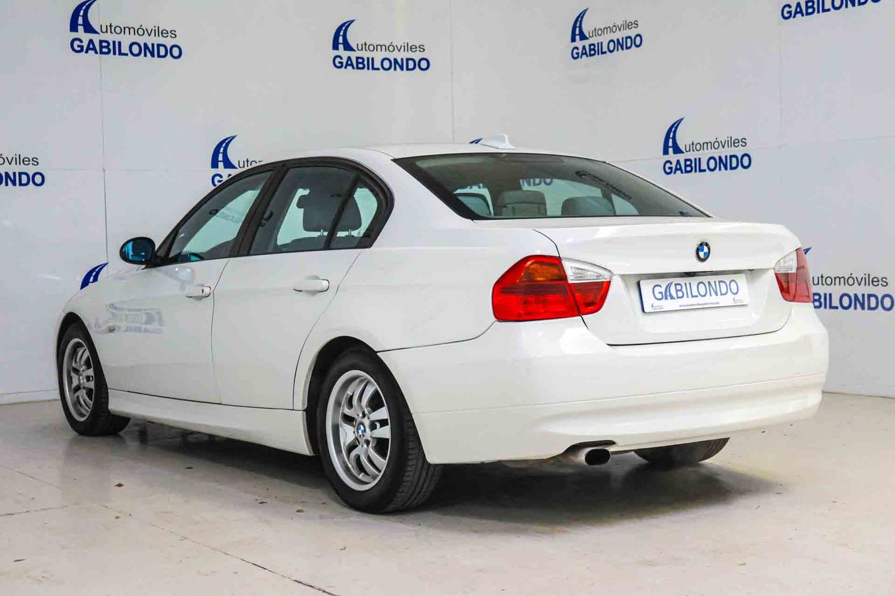 BMW Serie 3 320i (E90) - Foto 8