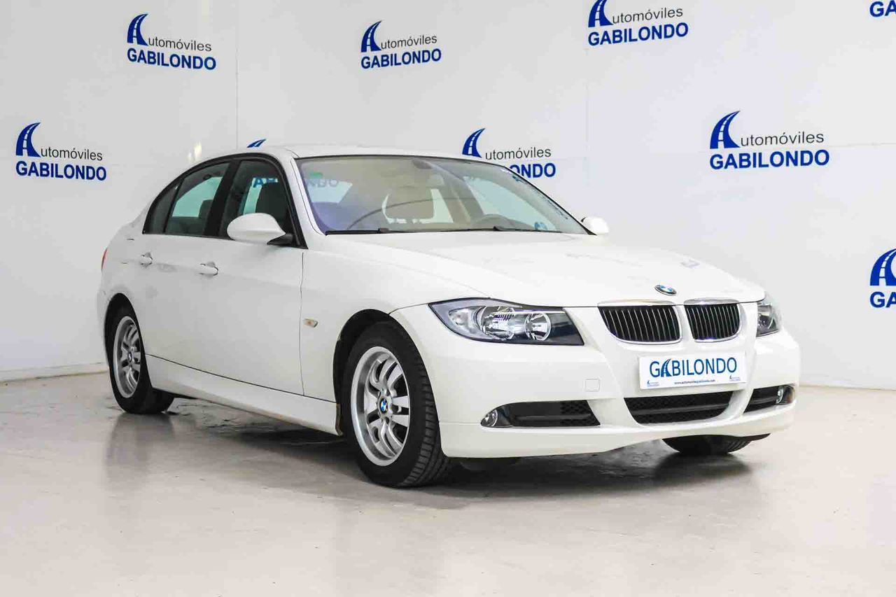 BMW Serie 3 320i (E90) - Foto 4