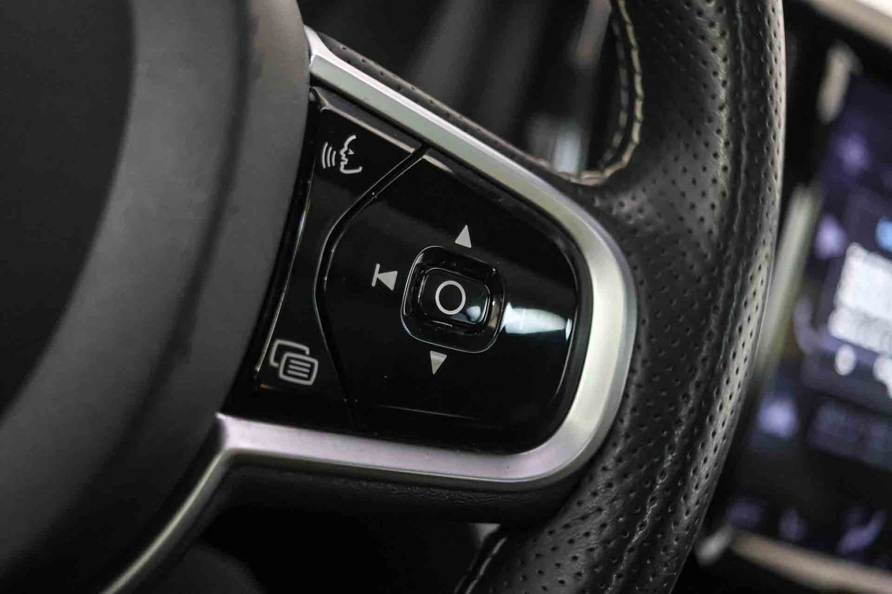 Volvo XC60 2.0 T5 R-Design Auto - Foto 42