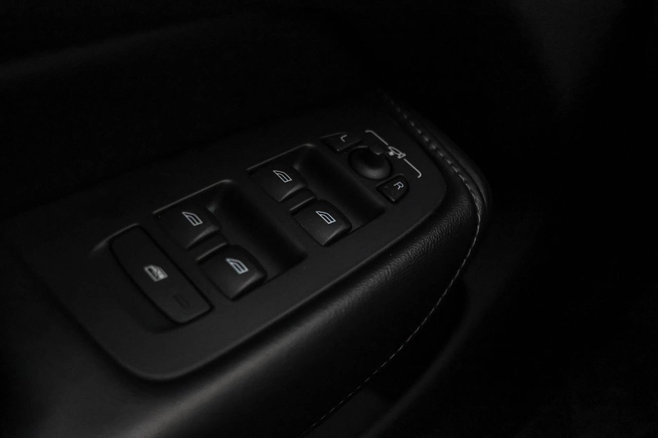 Volvo XC60 2.0 T5 R-Design Auto - Foto 36