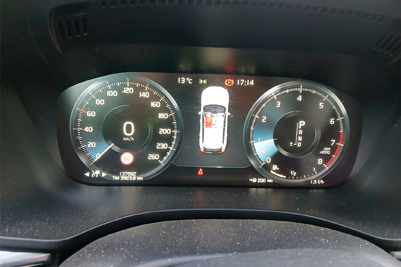 Volvo XC60 2.0 T4 R-Design Auto - Foto 5