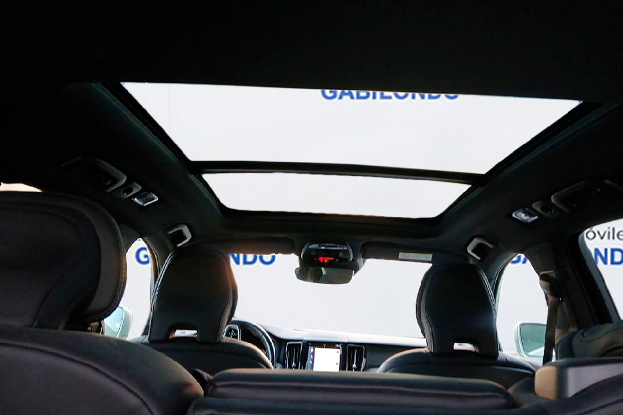 Volvo XC60 2.0 T4 R-Design Auto - Foto 9