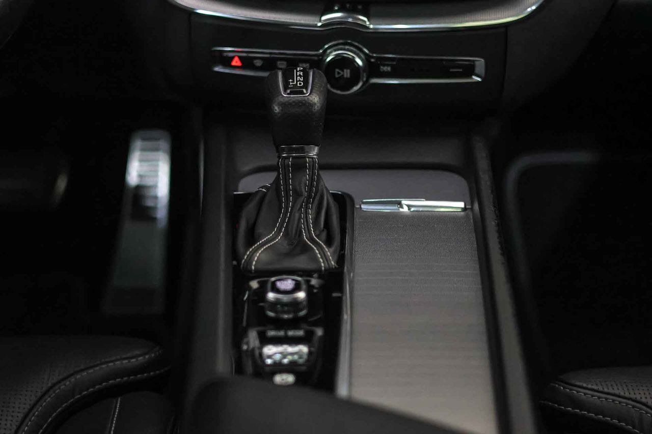 Volvo XC60 2.0 T5 R-Design Auto - Foto 46