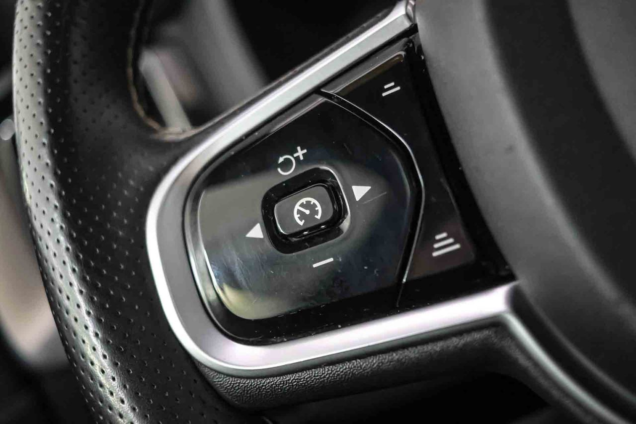 Volvo XC60 2.0 T5 R-Design Auto - Foto 41