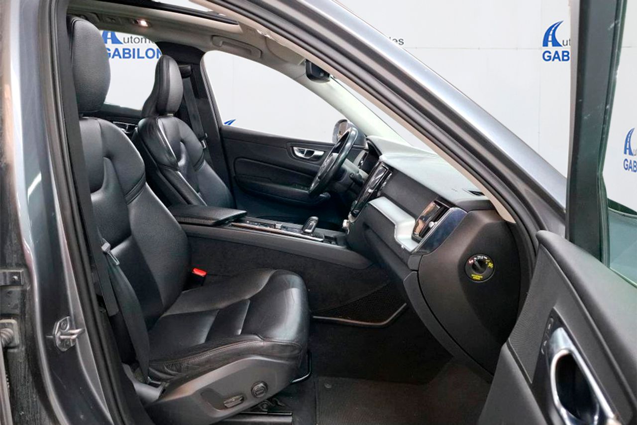 Volvo XC60 2.0 T6 AWD Recharge Inscription Auto - Foto 6