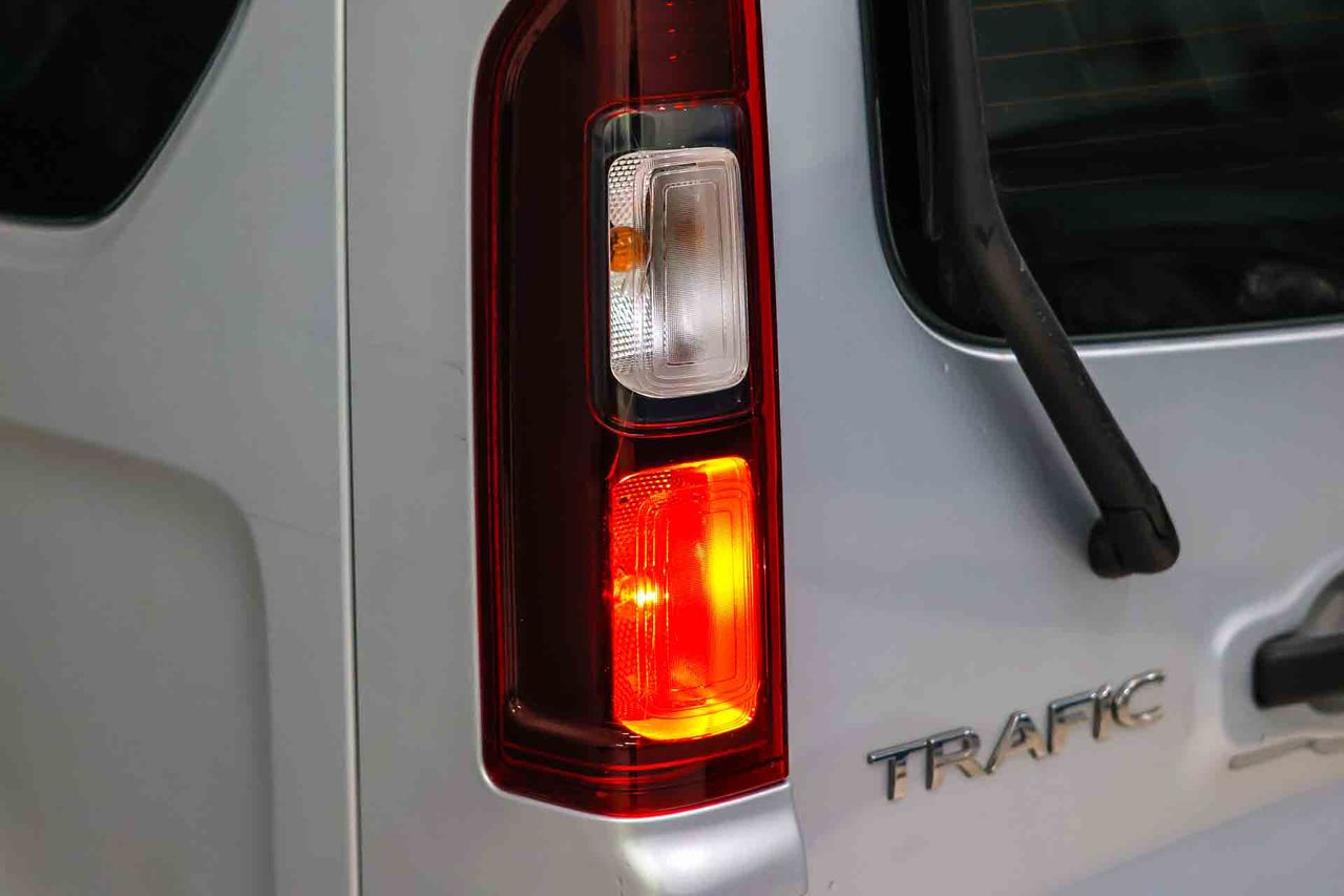 Renault Trafic Equilibre Largo Ene Blue dCi 110kW **9 PLAZAS** - Foto 18