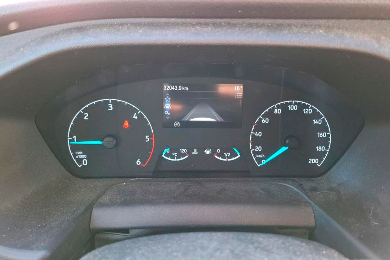 Ford Transit L4 2.0 Ecoblue Trend Business **Chasis cabina** - Foto 4