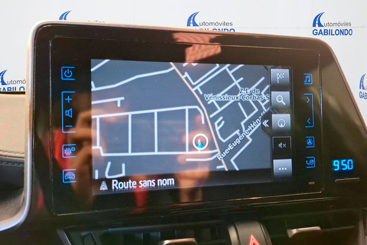 Toyota C-HR 1.8 125H Active - Foto 8