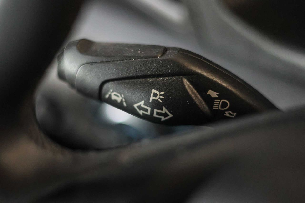 Ford Transit Chasis Cabina 3500 L4 Ecoblue **Plataforma elevadora** - Foto 25