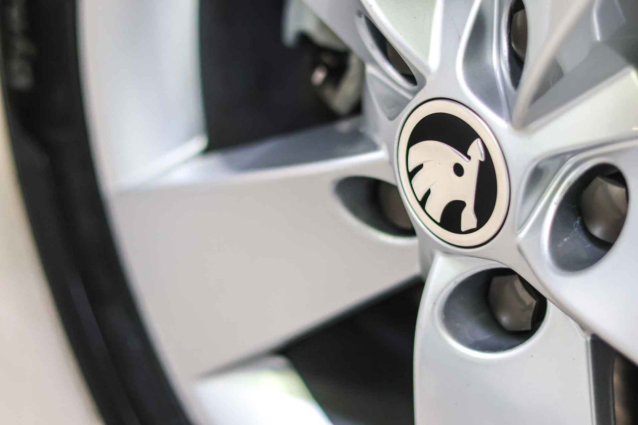 Skoda Karoq 1.5 TSI 110kW (150CV) DSG ACT Ambition - Foto 25