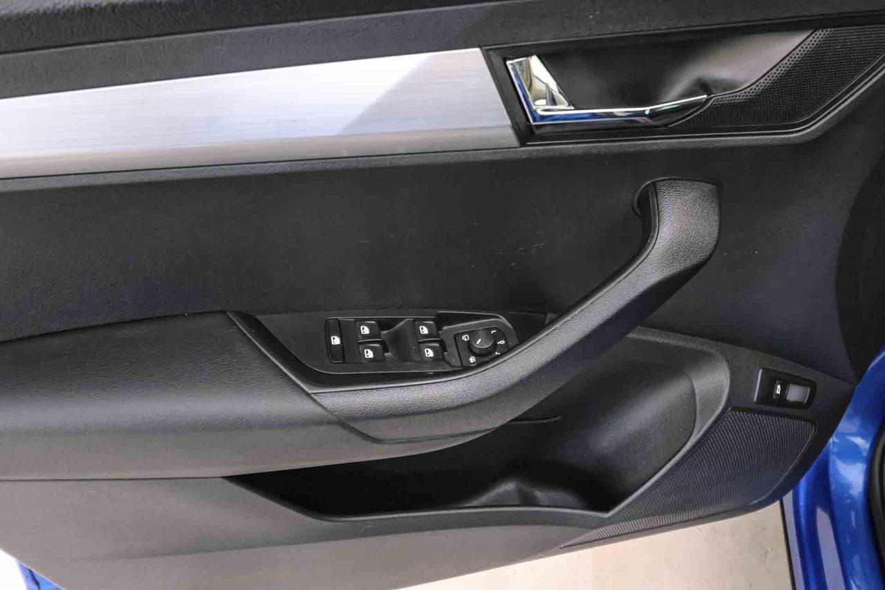 Skoda Karoq 1.5 TSI 110kW (150CV) DSG ACT Ambition - Foto 30