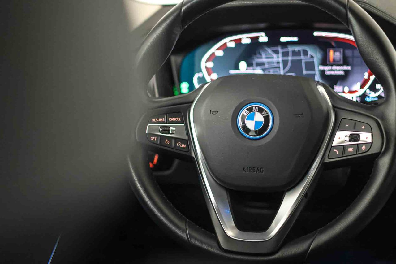 BMW Serie 3 320e Touring **Luxury Line** - Foto 39