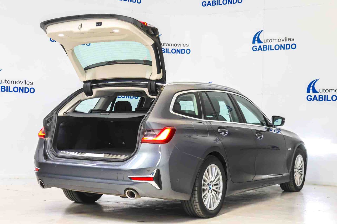 BMW Serie 3 320e Touring **Luxury Line** - Foto 21