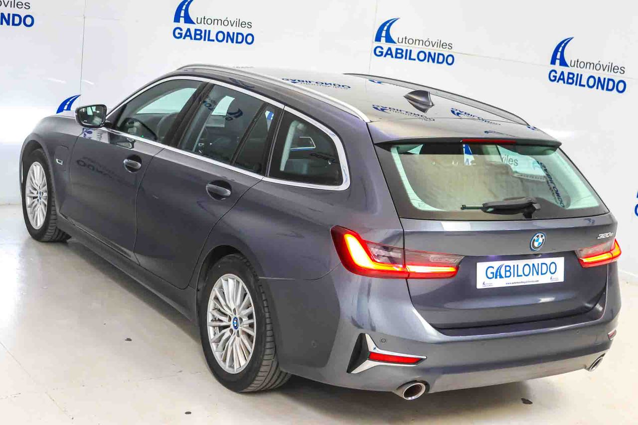 BMW Serie 3 320e Touring **Luxury Line** - Foto 17